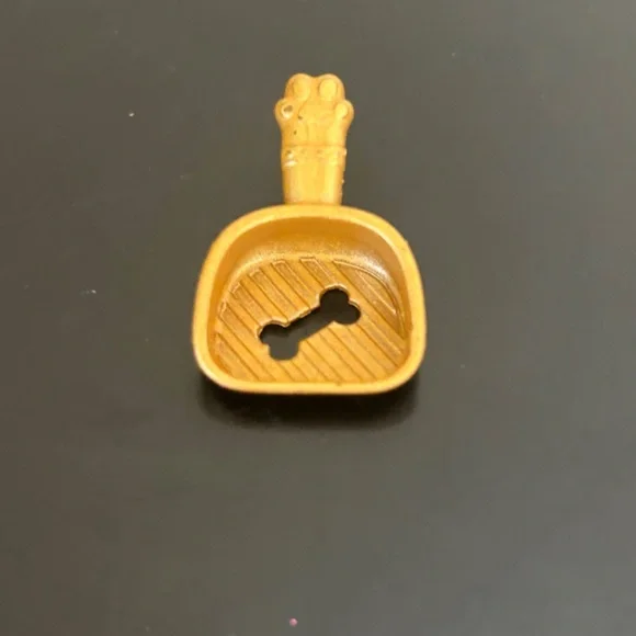 LOL Surprise! Queen’s Pony- Series 4 ( Rare or Ultra Rare) - Picture 5 of 5